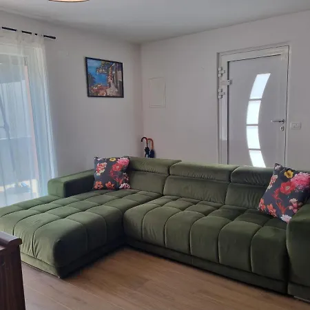 Apartmán Adel *