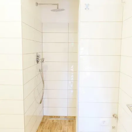 Apartment Adel Izola