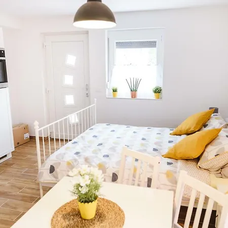 Adel Apartment *