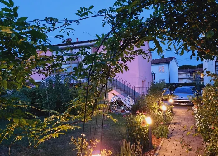 شقة Adel إيزولا