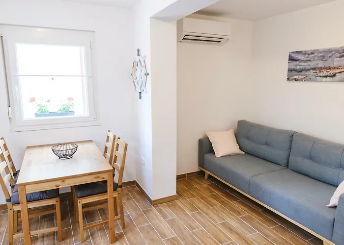 Adel Апартаменты Изола